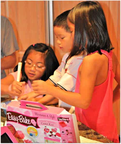 5 Tips for Surviving a Visit to Chuck E. Cheese MomOf6