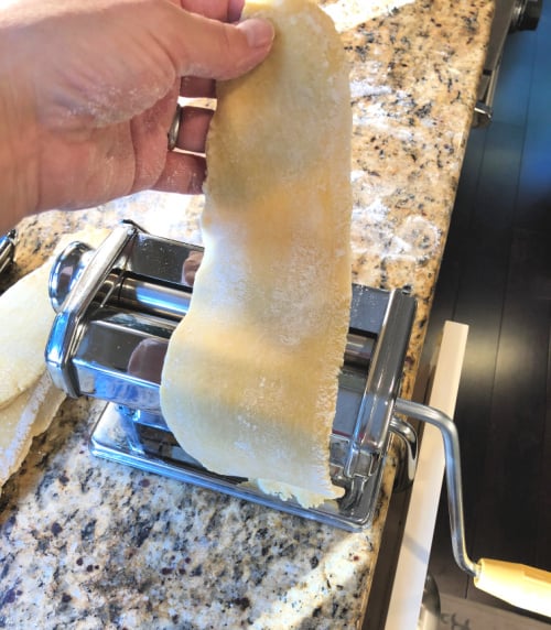how to use a pasta machine