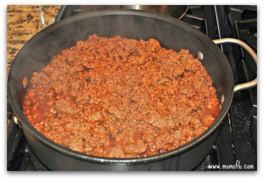 I think that every busy Mom should have a Sloppy Joes recipe in her arsenal of family dinners to make during the week. I love this Baked Sloppy Joes recipe that you can make ahead and then bake right before dinner!