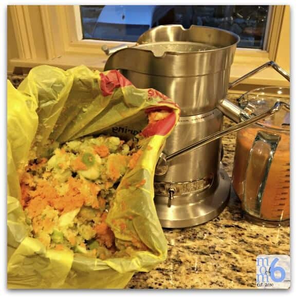 Like you I’ve heard all about the health benefits of juicing. I have also heard that lots of people were juicing to lose weight, but there was one thing that stopped me in my tracks. I, um…. hate veggies. Here's how I learned to make juicing to lose weight work for me!