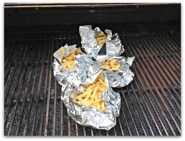 Grilled Foil-Pack Cheesy Fries, Recipe