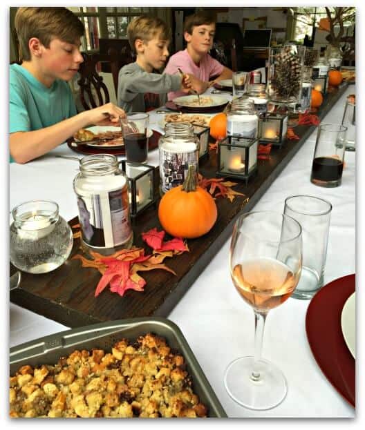 Thanksgiving table decor