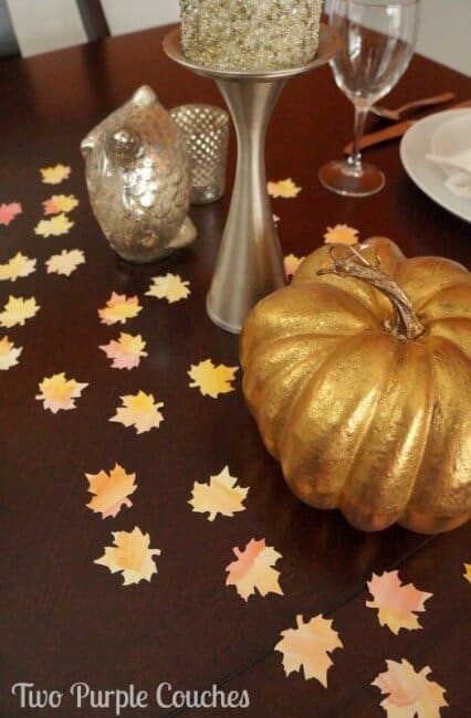 Thanksgiving table confetti