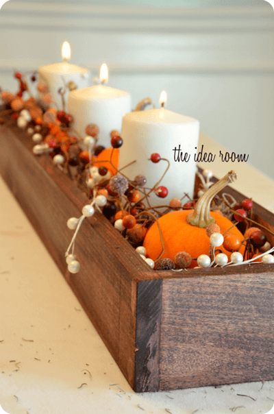 Thanksgiving table decor with candles