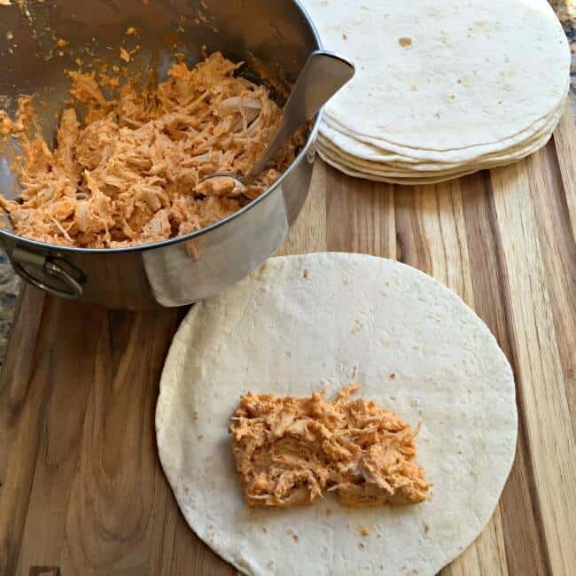 how to assemble buffalo chicken taquitos 